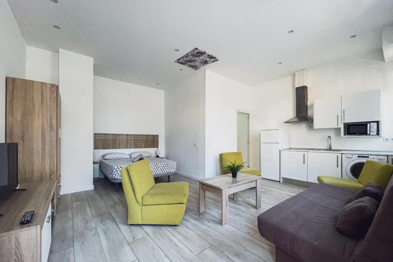 Malaga Velarde Center 3 Apartment Exterior photo